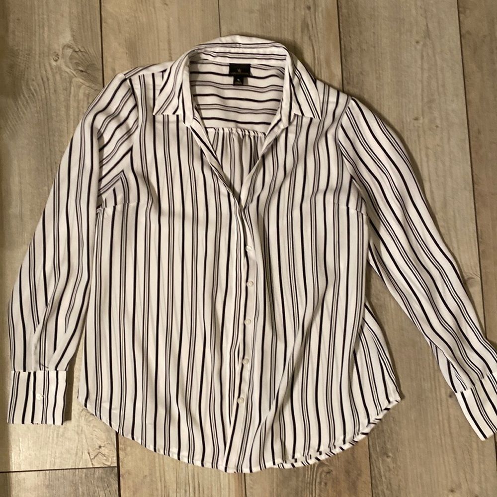 Worthington Size Medium Sheer Blouse Black & White Womens